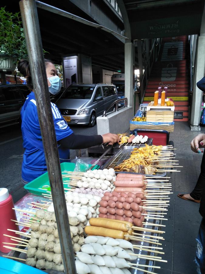 Badu Sukhumvit Dormitory Bangkok Buitenkant foto