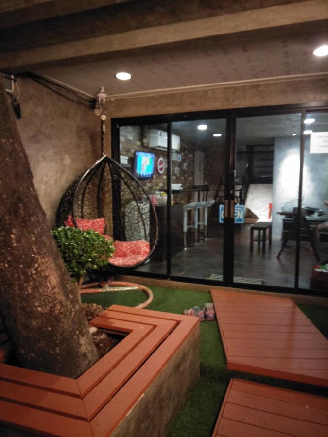 Badu Sukhumvit Dormitory Bangkok Buitenkant foto