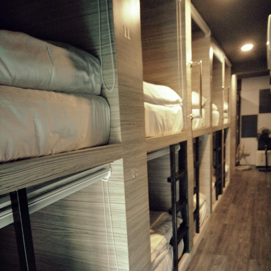 Badu Sukhumvit Dormitory Bangkok Buitenkant foto