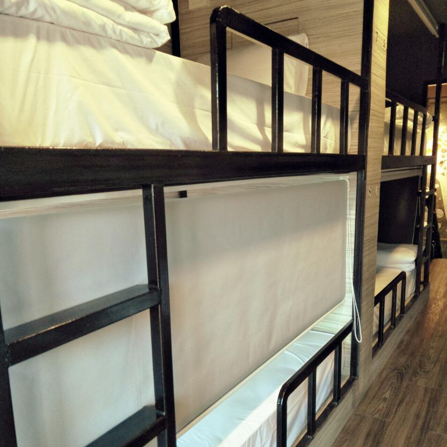 Badu Sukhumvit Dormitory Bangkok Buitenkant foto