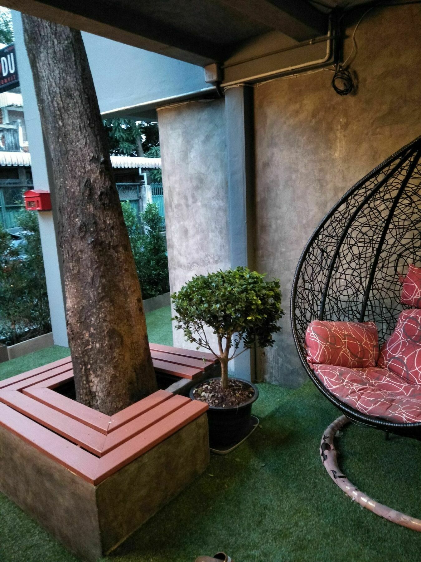 Badu Sukhumvit Dormitory Bangkok Buitenkant foto