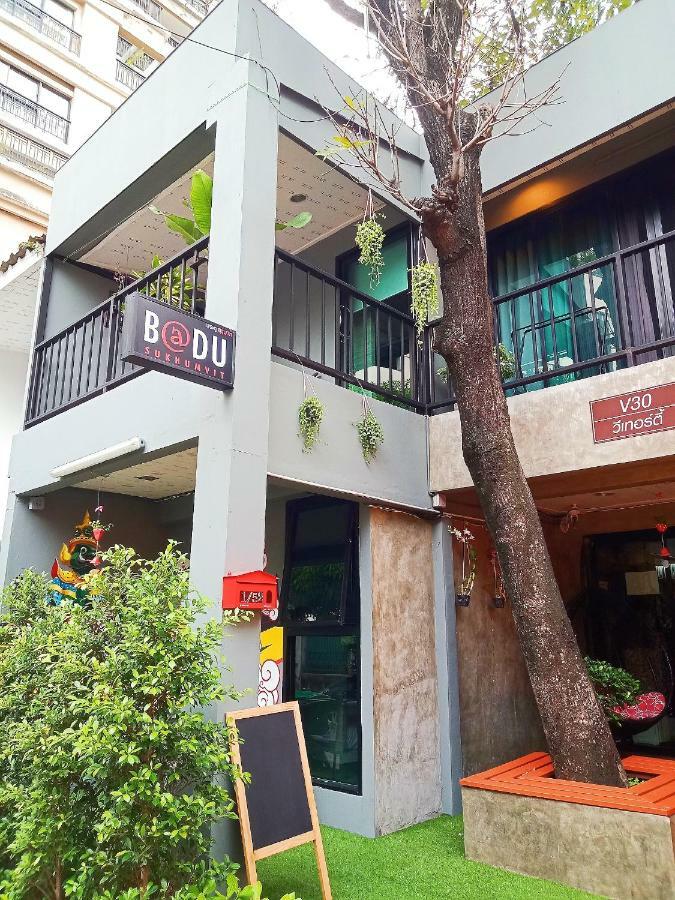Badu Sukhumvit Dormitory Bangkok Buitenkant foto