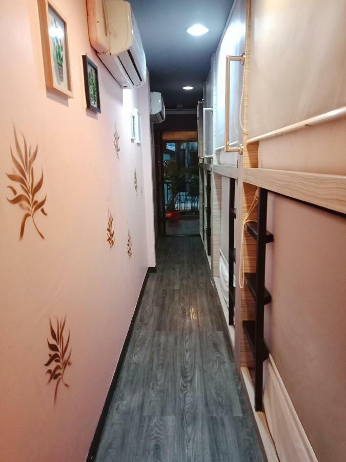 Badu Sukhumvit Dormitory Bangkok Buitenkant foto