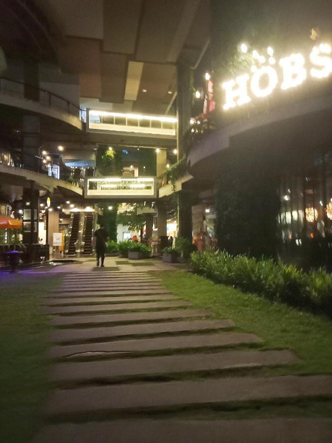 Badu Sukhumvit Dormitory Bangkok Buitenkant foto